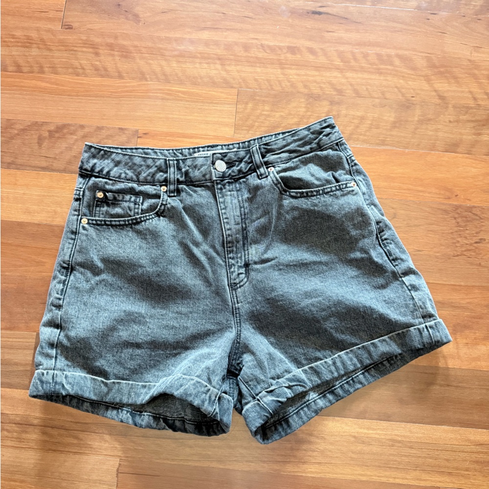 Mom jean shorts